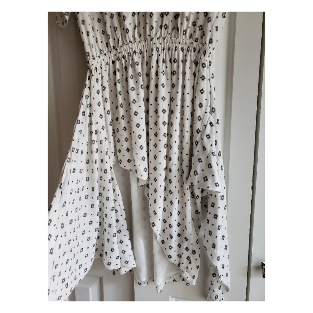 Dress - Picture 4 of 6
